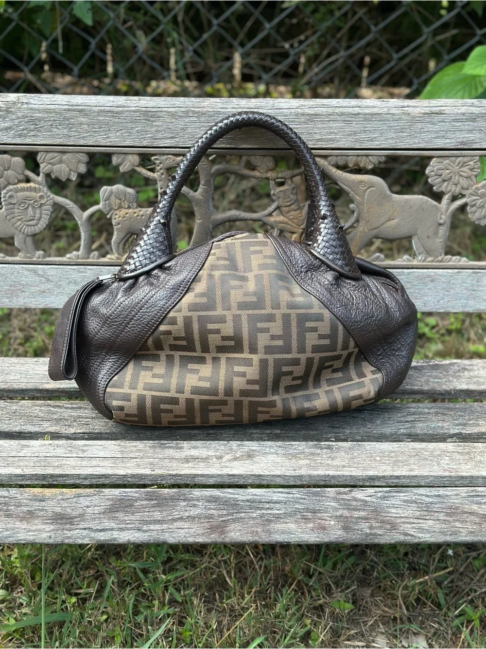 Fendi signature ff